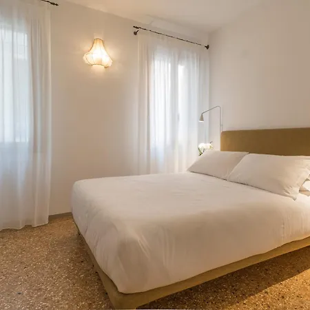 ゲストハウス Ca' La Stampa 3*